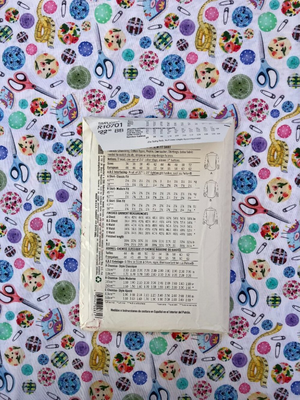Simplicity R10701 Pattern - Picture 2 of 2